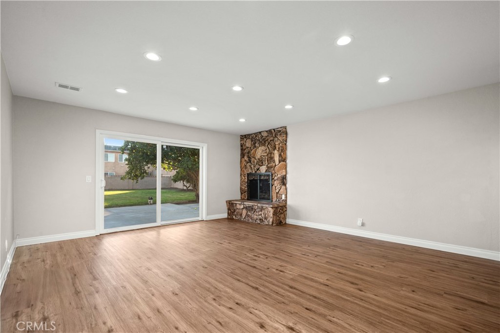 MLS #OC25266063 image #6