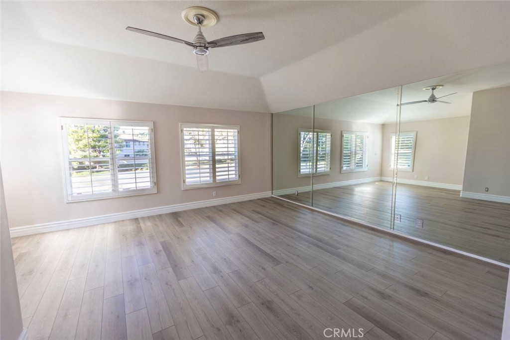 MLS #OC25266070 image #28