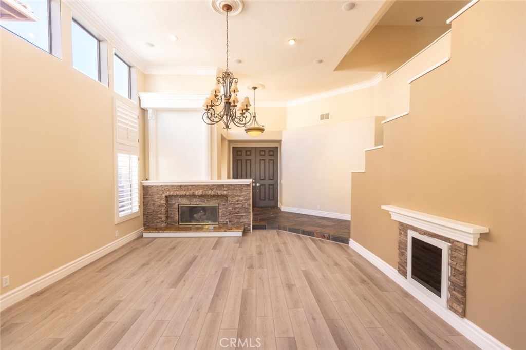 MLS #OC25266070 image #3