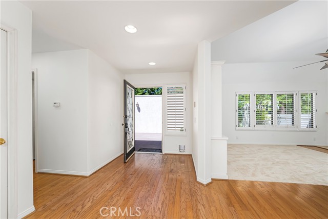 MLS #OC25200885 image #5