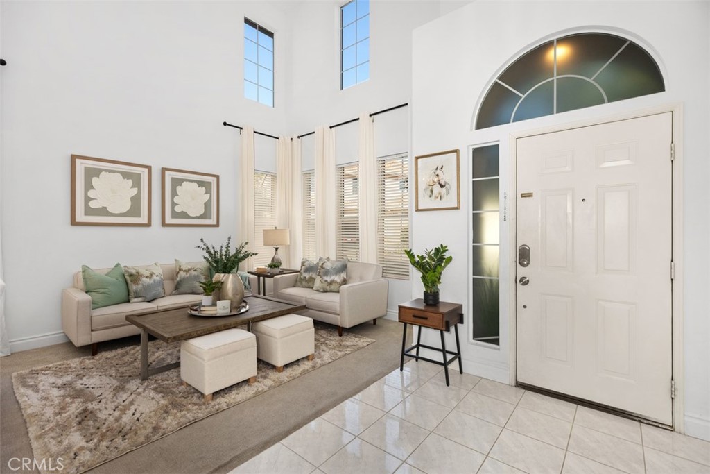 MLS #OC25266083 image #1