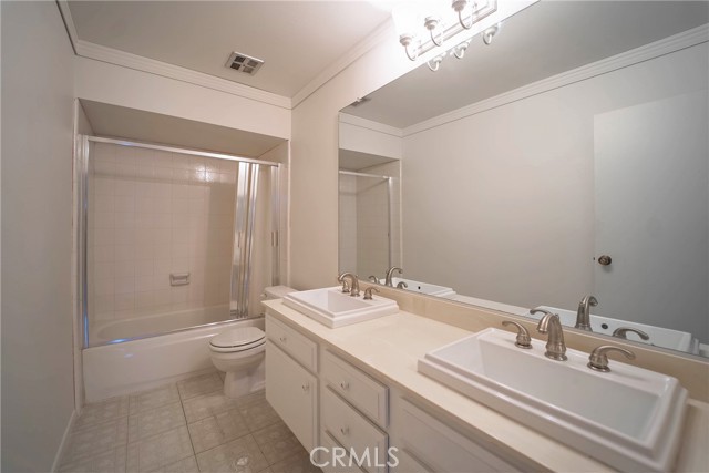 MLS #OC25266113 image #23