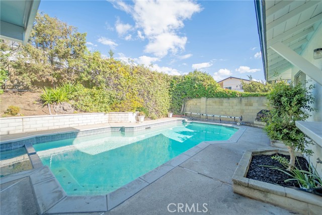 MLS #OC25266113 image #30