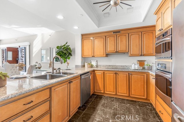 MLS #OC25266120 image #1