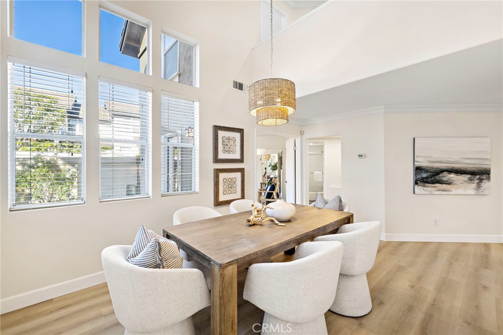 MLS #OC25266133 image #0