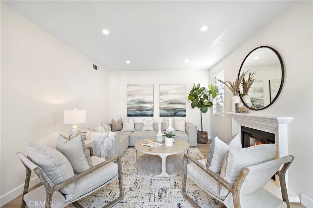 MLS #OC25266133 image #15