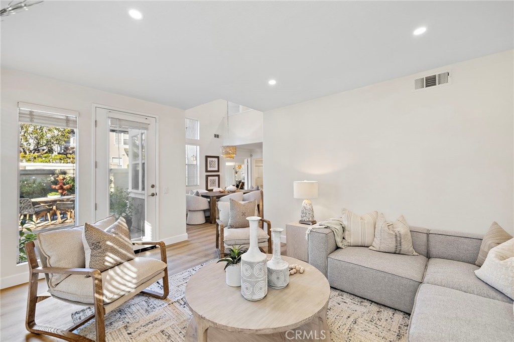 MLS #OC25266133 image #16