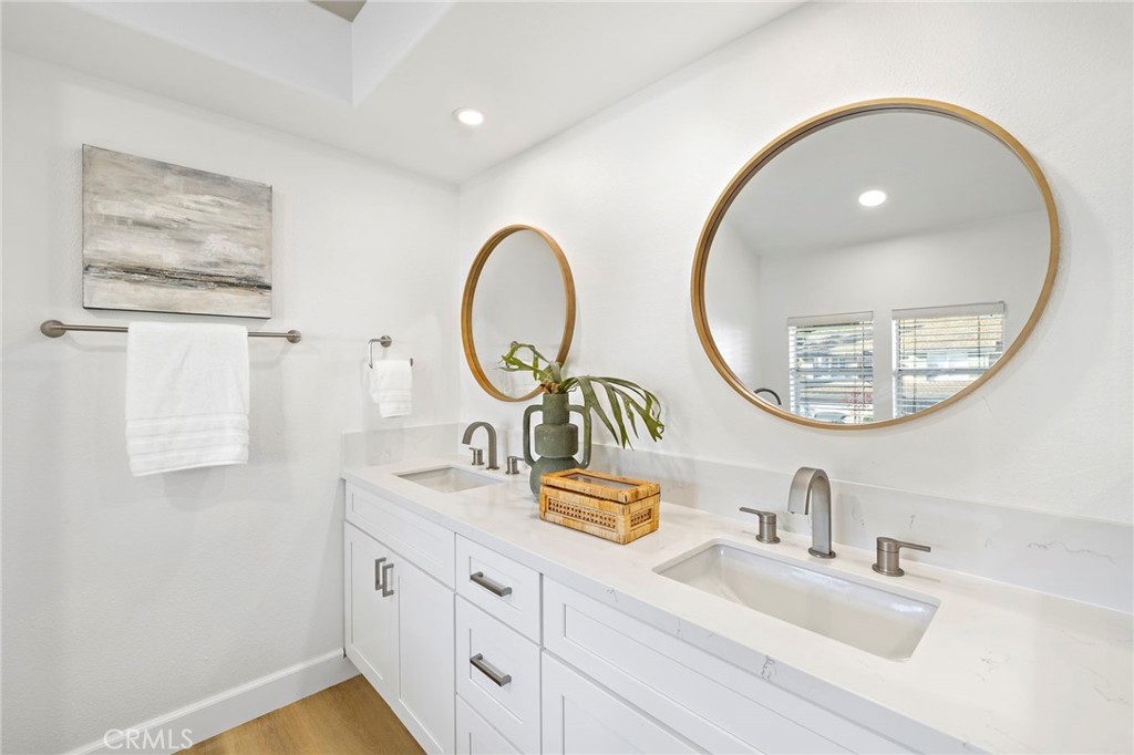 MLS #OC25266133 image #25