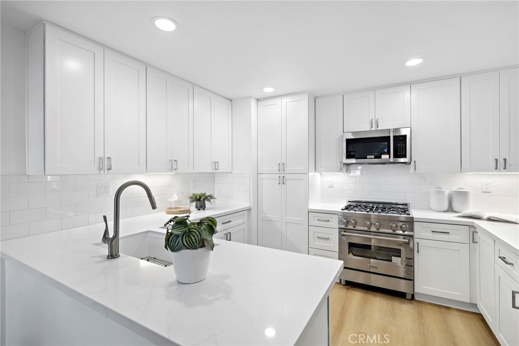 MLS #OC25266133 image #8