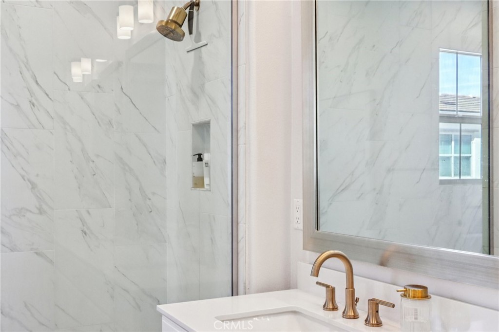 MLS #OC25266186 image #19