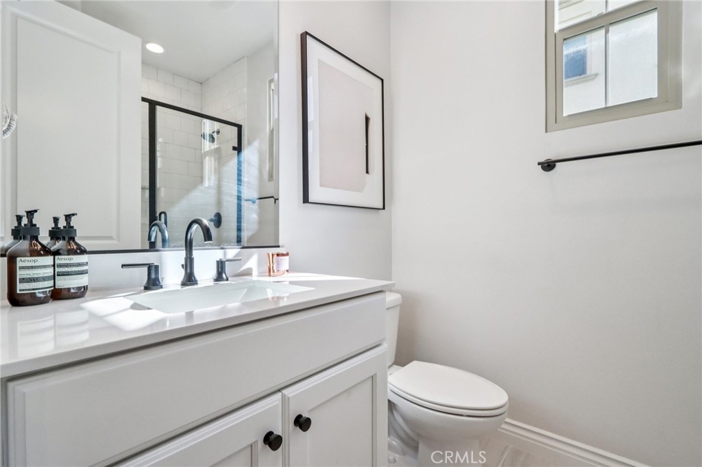 MLS #OC25266186 image #34