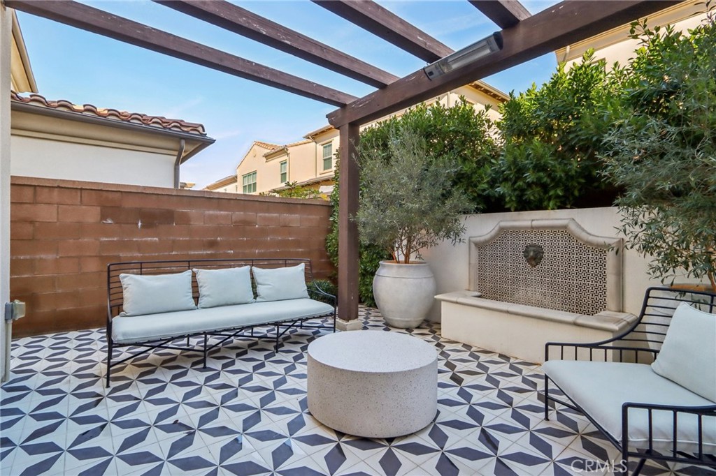 MLS #OC25266186 image #36