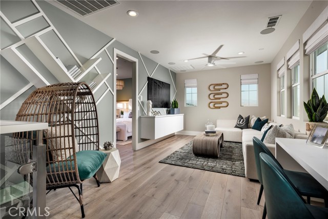 MLS #OC25266202 image #9