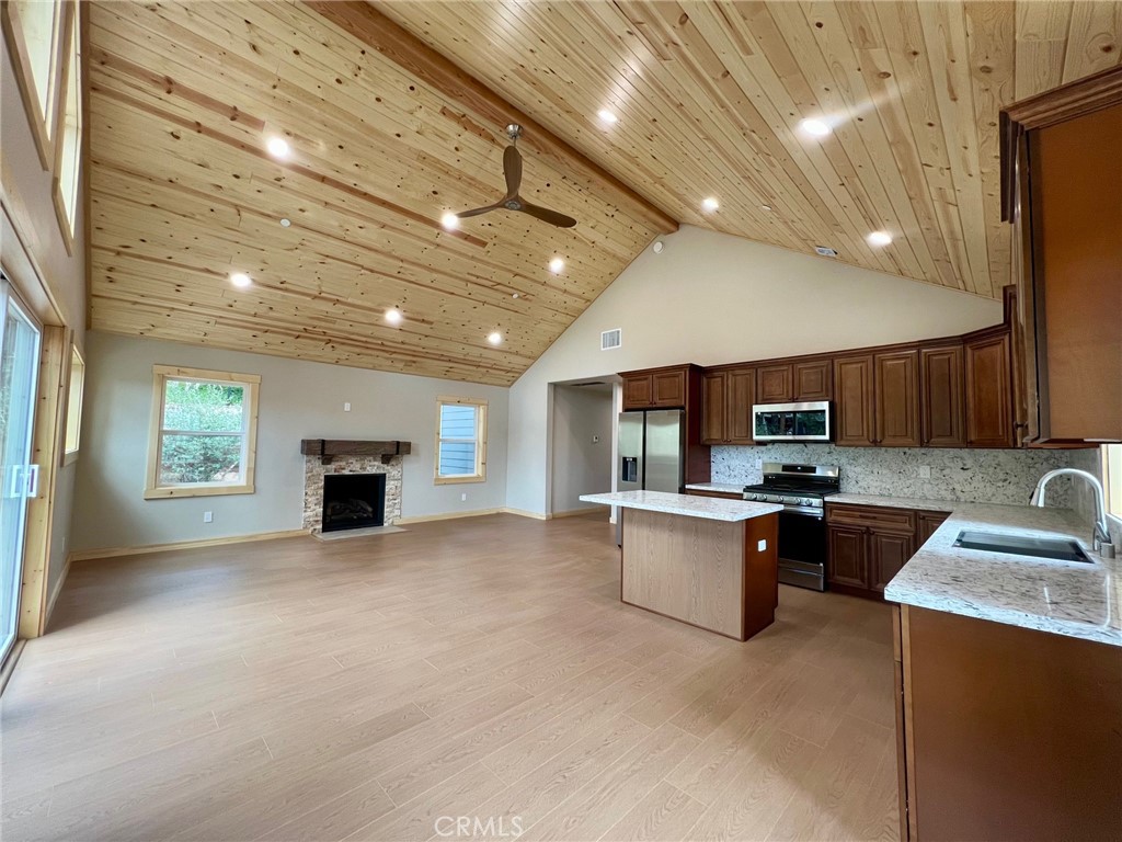 MLS #OC25266224 image #16