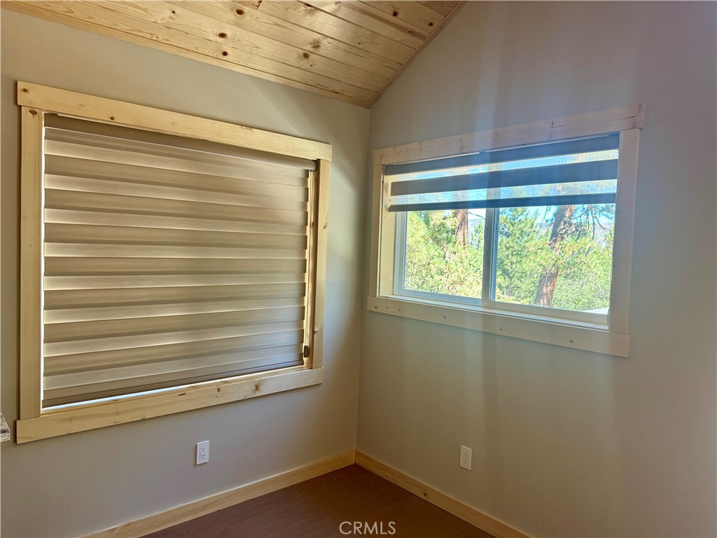 MLS #OC25266224 image #24