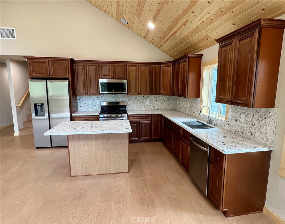 MLS #OC25266224 image #32