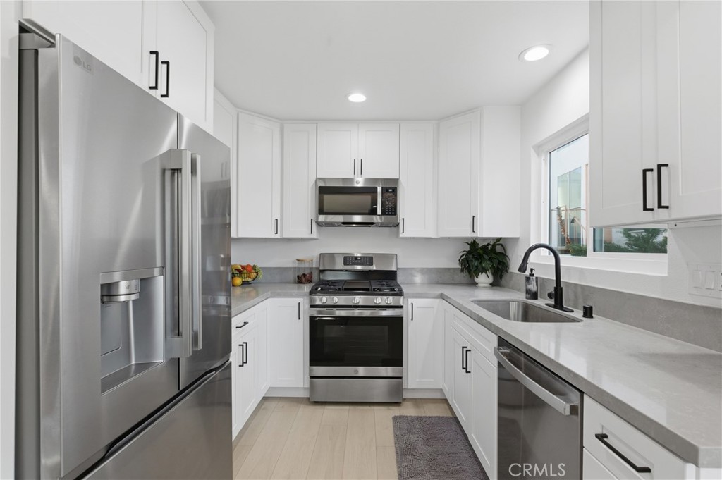 MLS #OC25266263 image #6