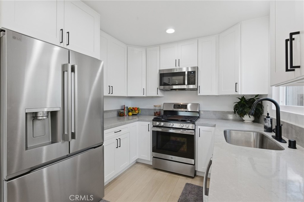 MLS #OC25266263 image #7