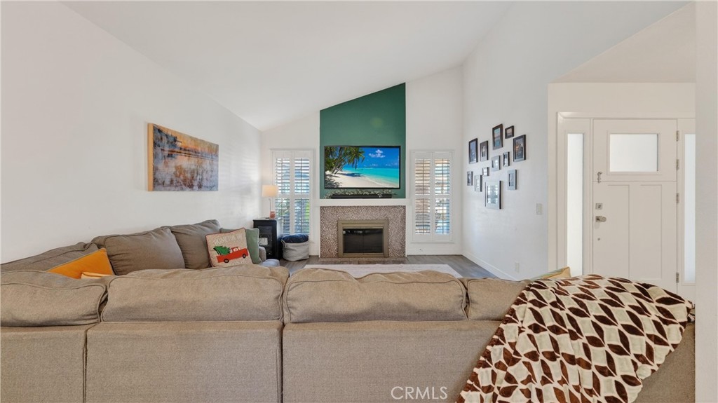 MLS #OC25266286 image #12