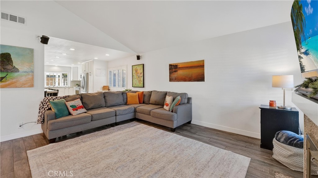 MLS #OC25266286 image #13