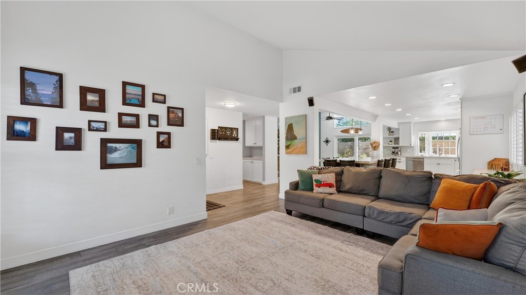 MLS #OC25266286 image #14