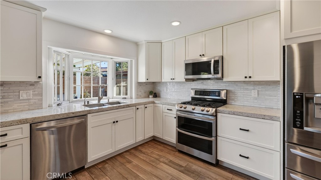 MLS #OC25266286 image #23