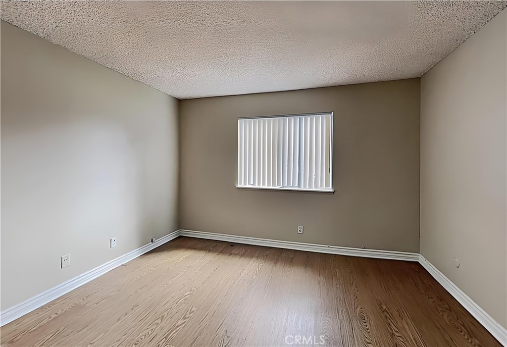 MLS #OC25266313 image #8