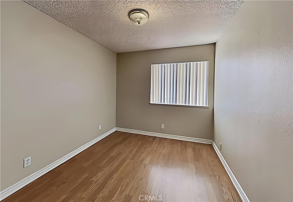 MLS #OC25266313 image #9