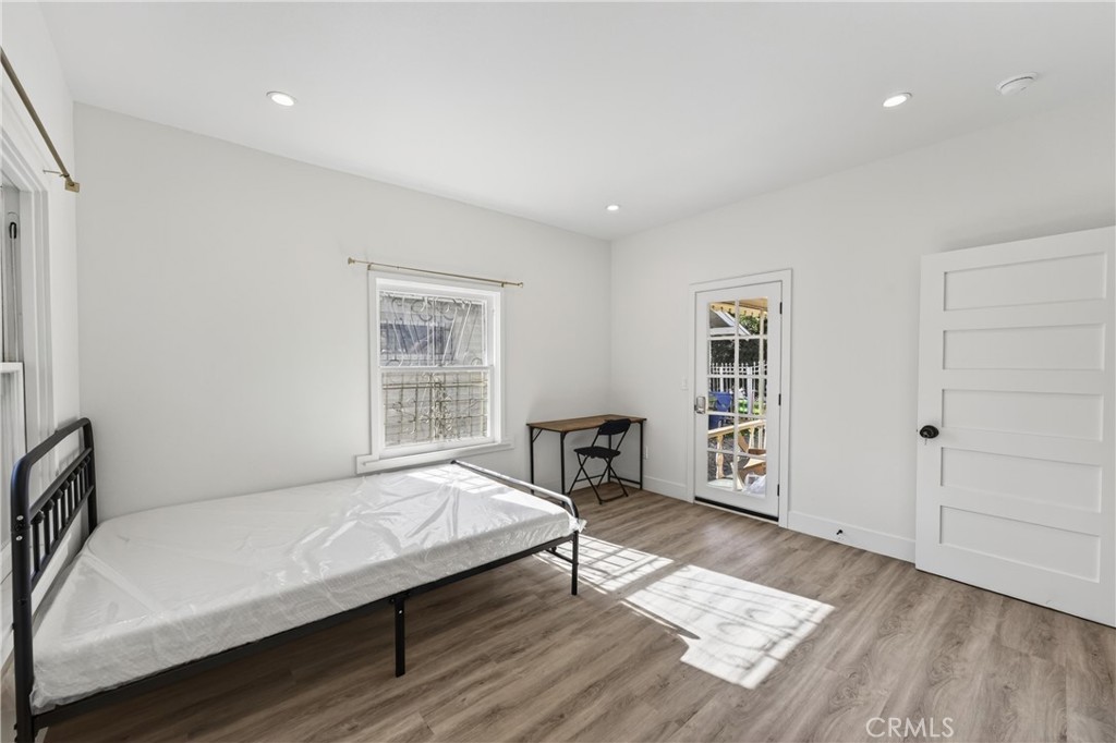 MLS #OC25266317 image #1