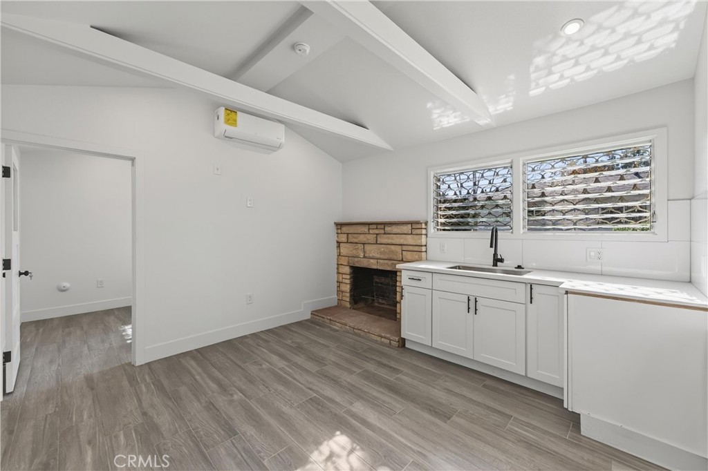 MLS #OC25266317 image #22