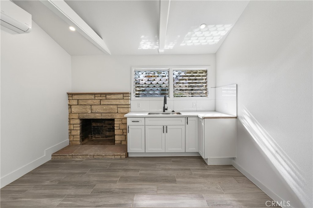 MLS #OC25266317 image #23