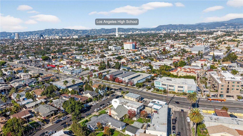 MLS #OC25266317 image #33