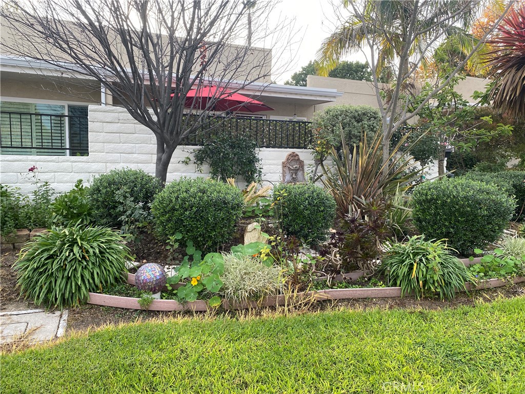 MLS #OC25266334 image #2