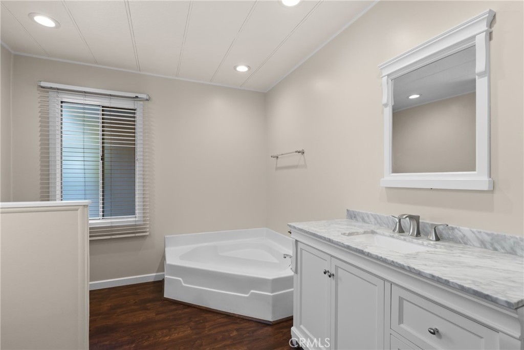 MLS #OC25266361 image #16