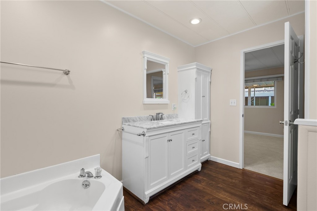 MLS #OC25266361 image #17