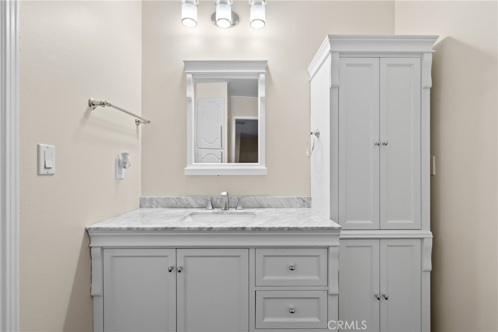 MLS #OC25266361 image #19