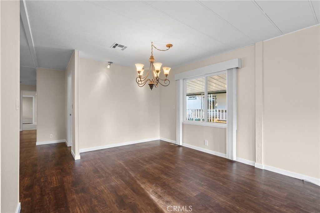 MLS #OC25266361 image #9