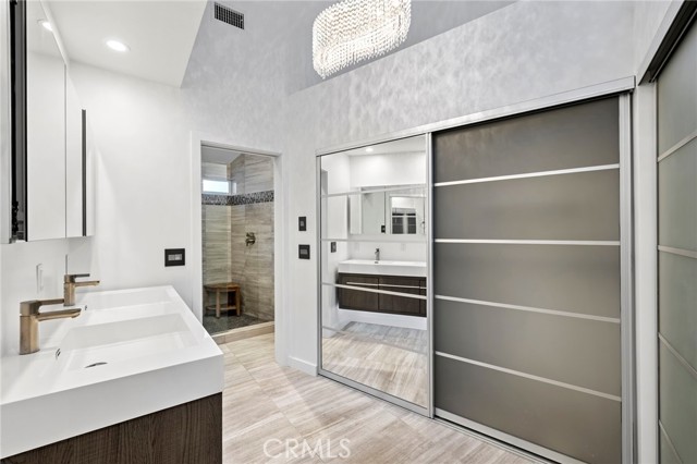 MLS #OC25266400 image #15