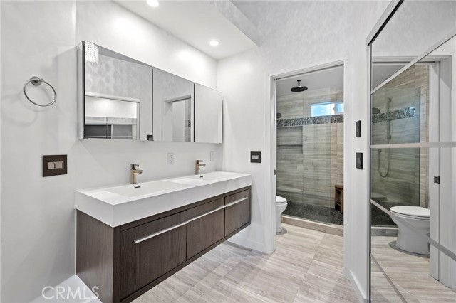 MLS #OC25266400 image #17