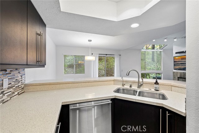 MLS #OC25266400 image #6