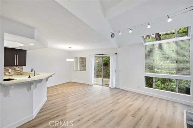 MLS #OC25266400 image #9