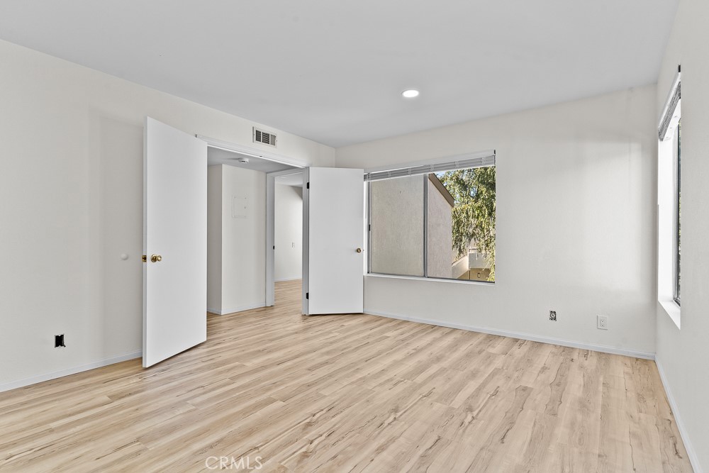 MLS #OC25266401 image #15