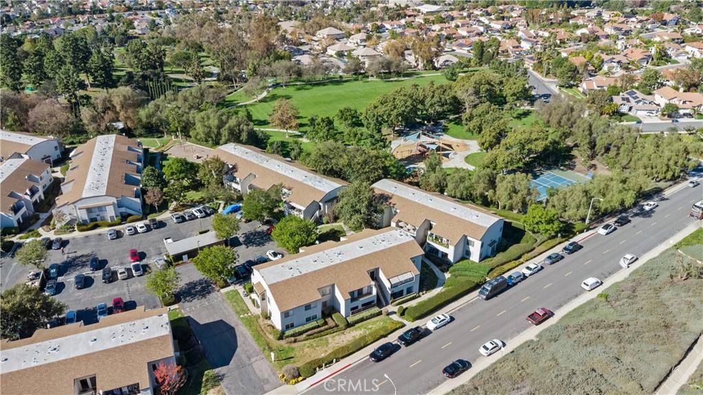 MLS #OC25266401 image #22