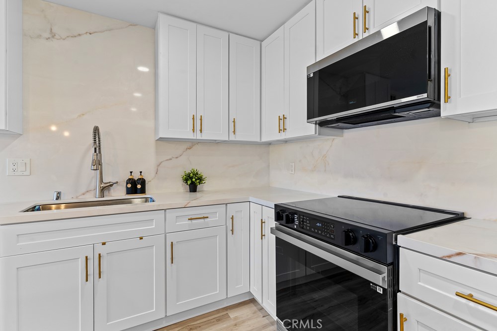 MLS #OC25266401 image #5