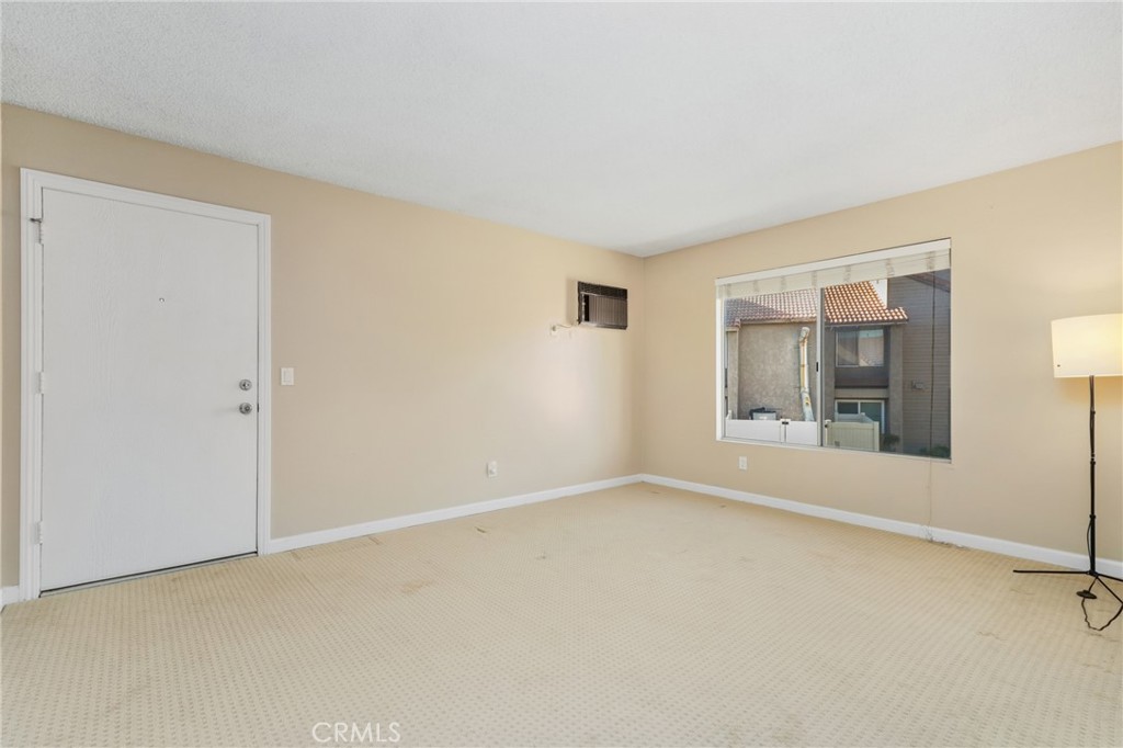 MLS #OC25266416 image #5