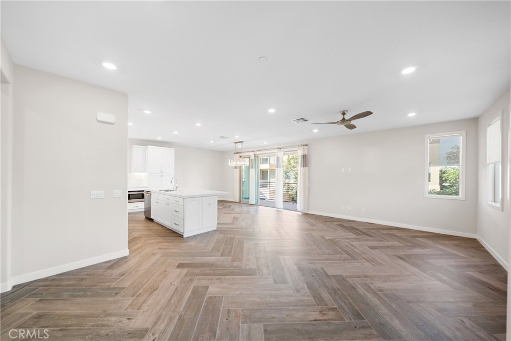 MLS #OC25266454 image #11