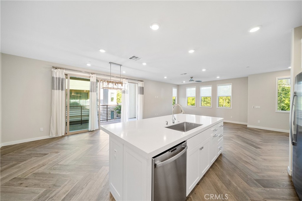 MLS #OC25266454 image #12