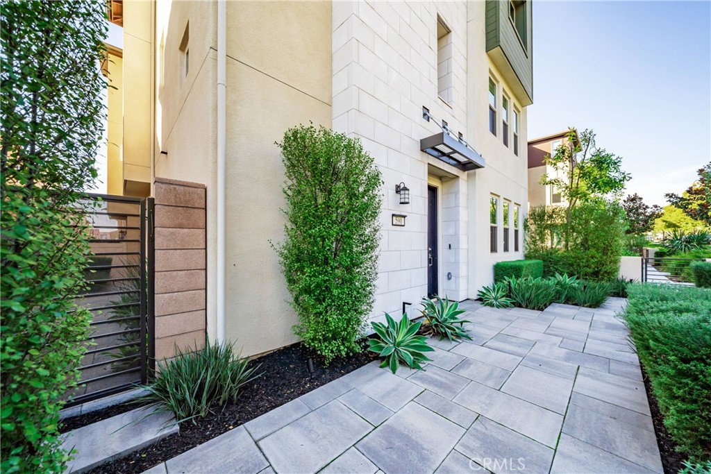 MLS #OC25266454 image #2