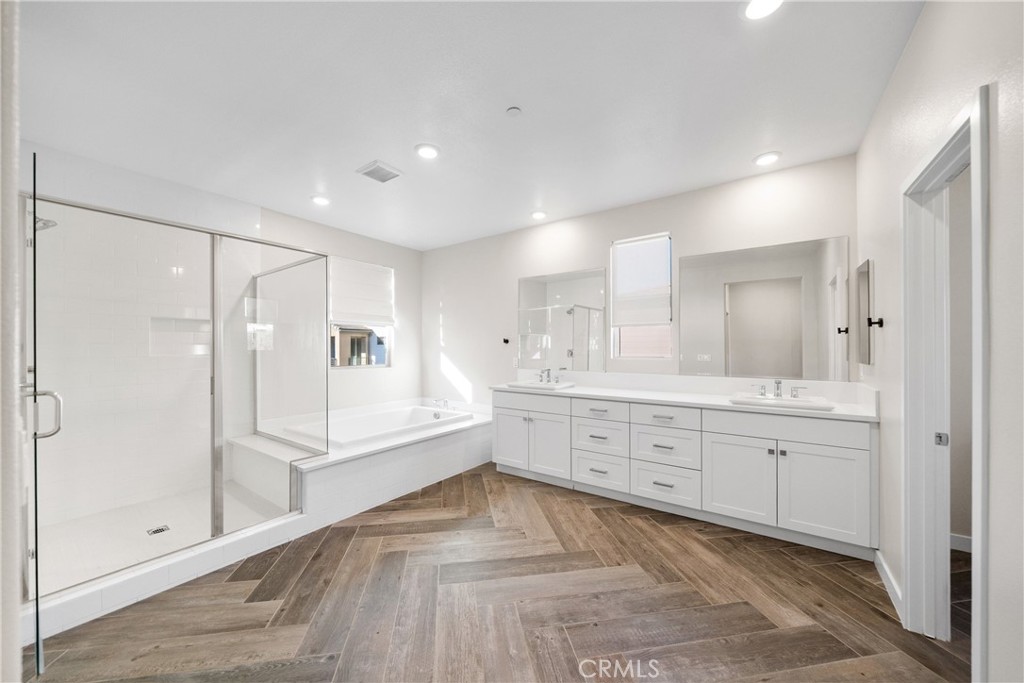 MLS #OC25266454 image #30