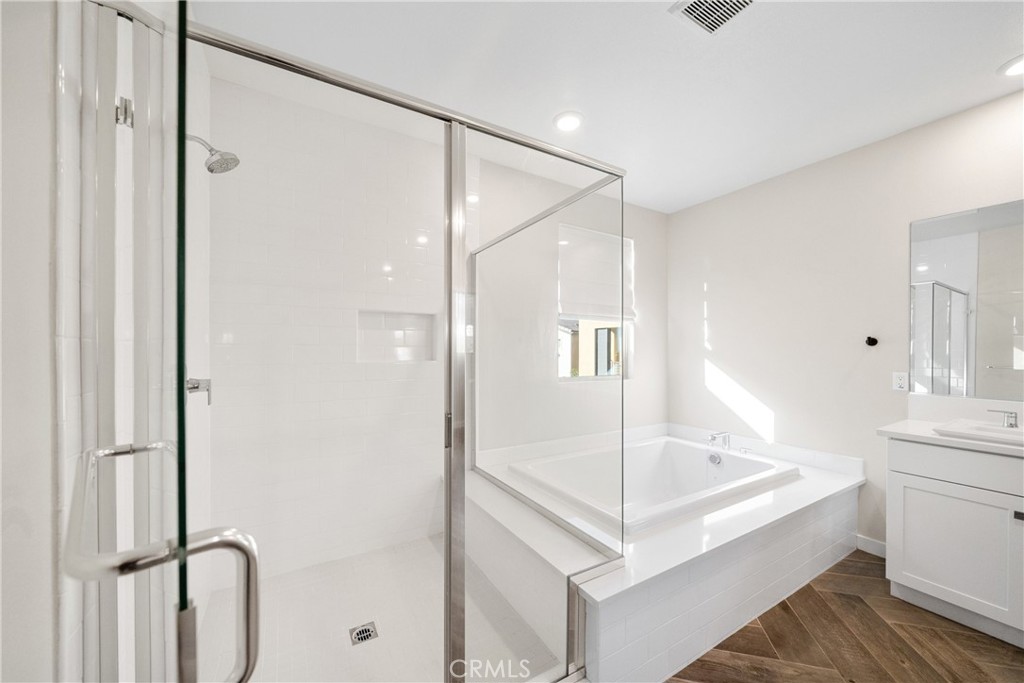 MLS #OC25266454 image #31